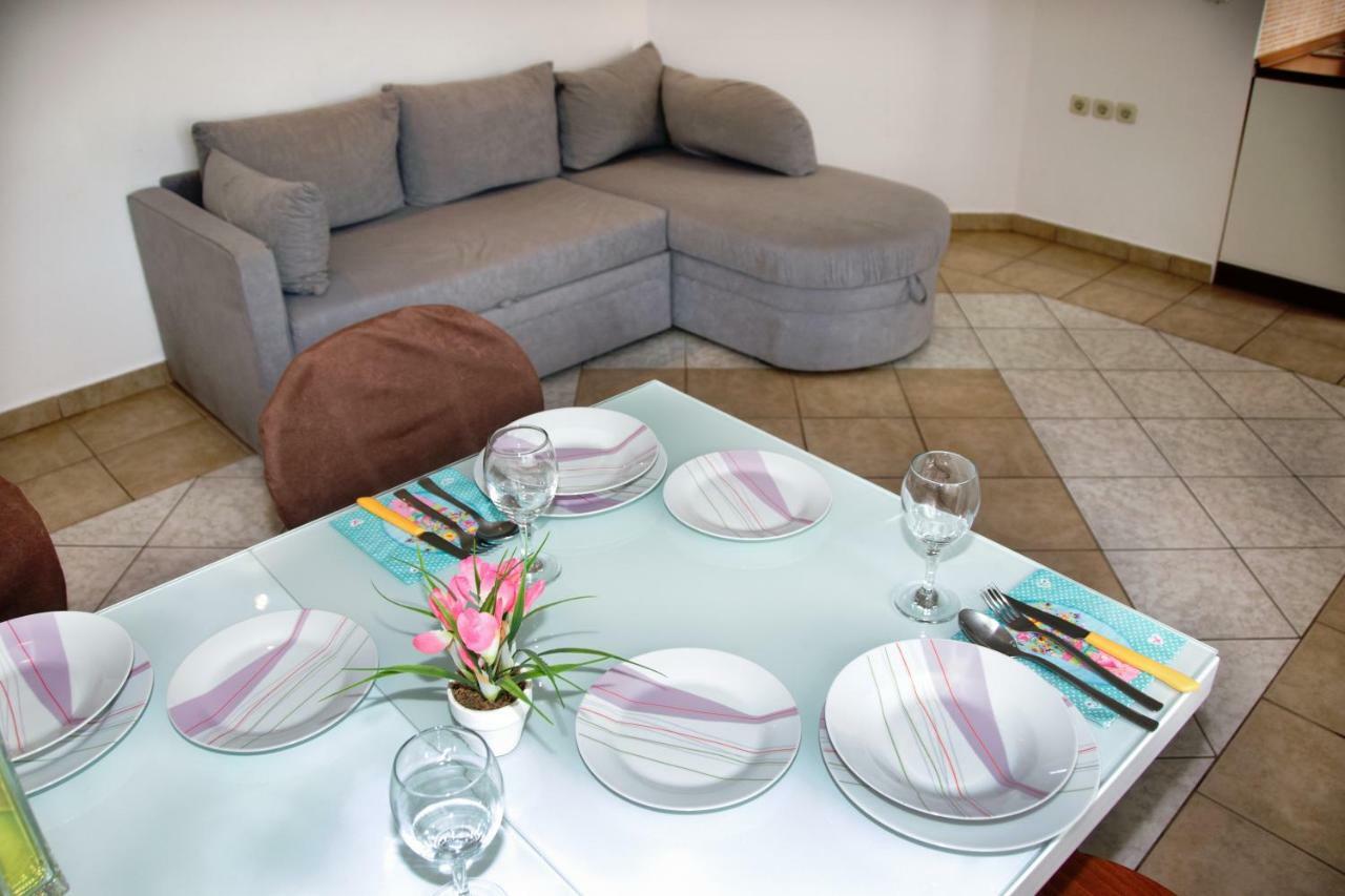 Apartments Ankica シベニク エクステリア 写真
