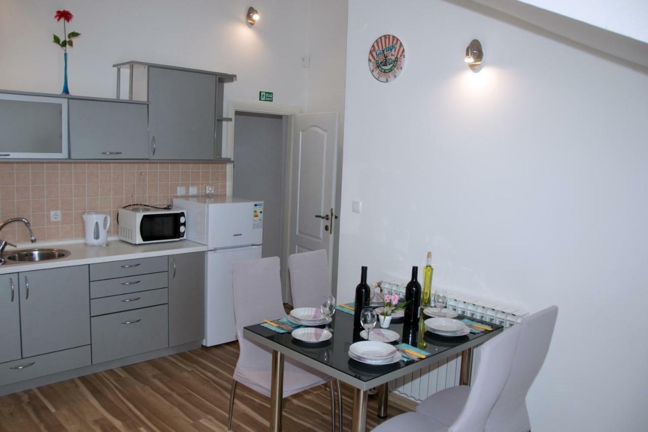Apartments Ankica シベニク エクステリア 写真