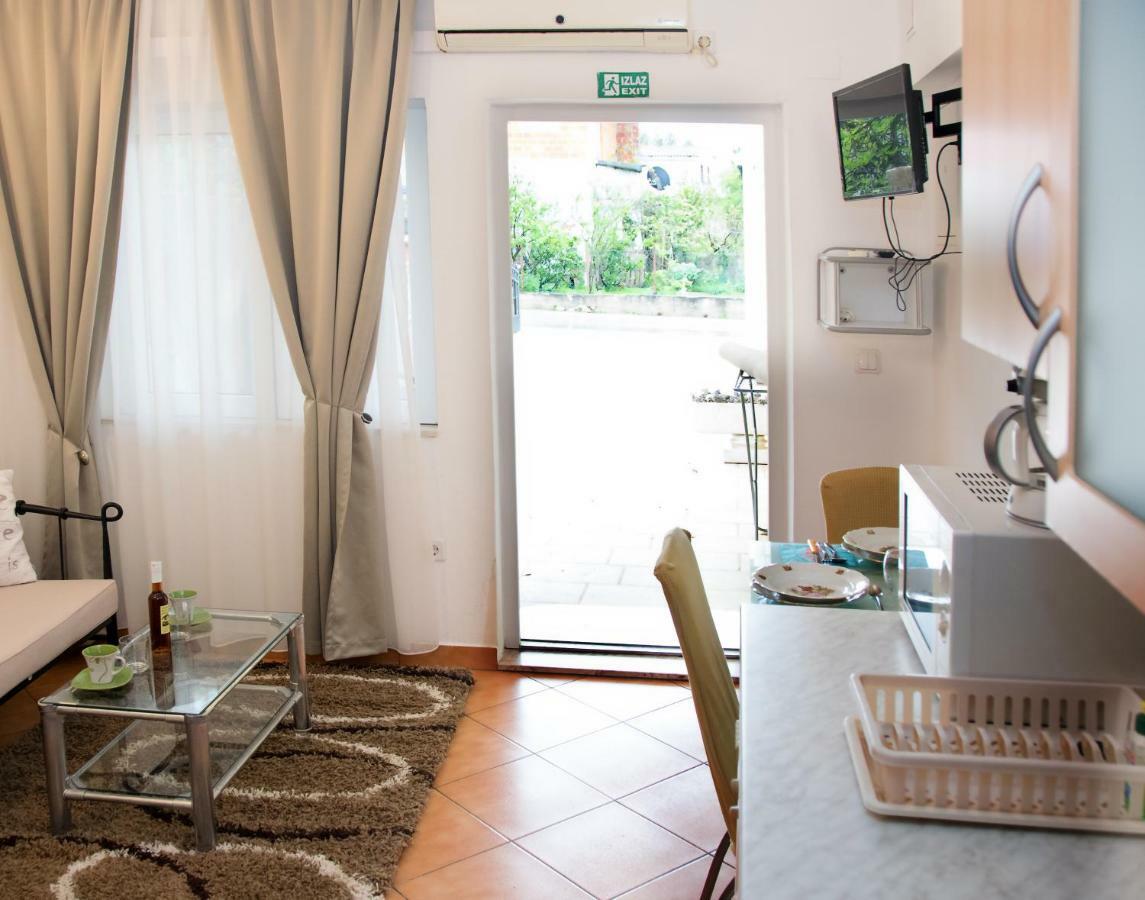 Apartments Ankica シベニク エクステリア 写真